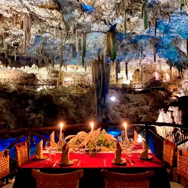 Cena romántica combinando lo cultural con el lujo